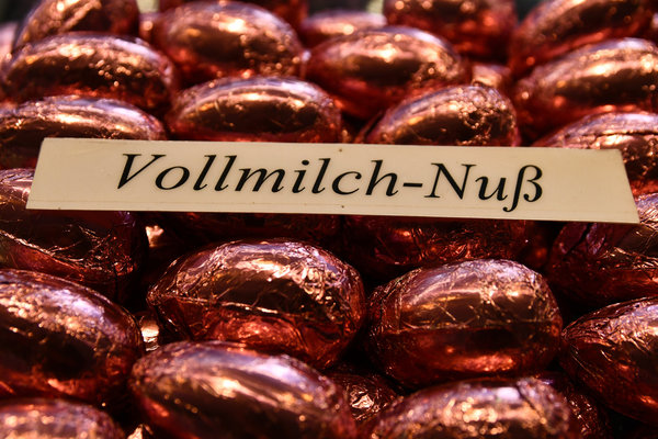 Schokoladenei Vollmilch-Nuss 40%